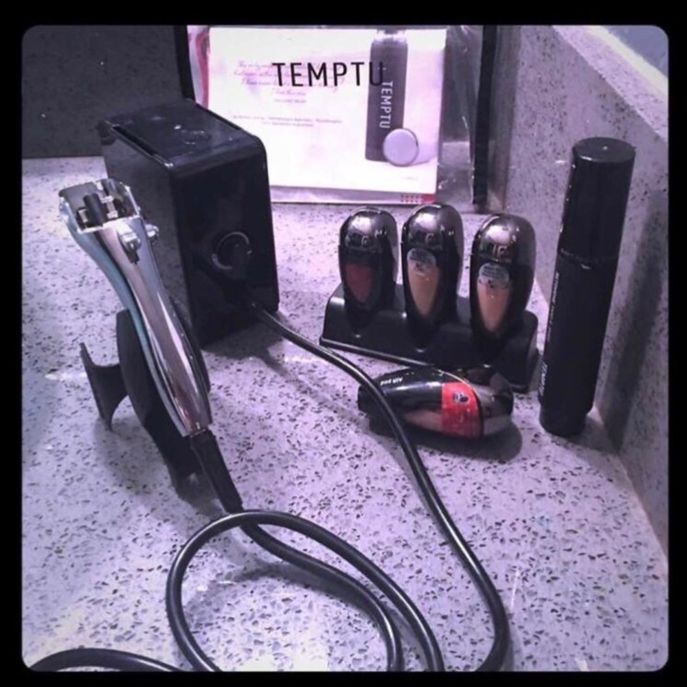 Temptu Airbrush Makeup System